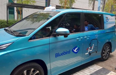 Blue Bird Rilis Taksi Buat Penumpang Disabilitas hingga Lansia