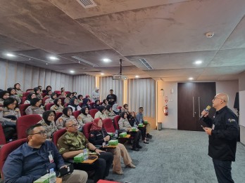 OJK Riau Tingkatkan Literasi Keuangan untuk Polwan di Polda Riau