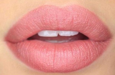 Lip Cream Matte Masih Jadi Favorit, Ini Tips Pakainya Agar Tetap Elegan