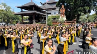 Ribuan Penari Bali Merayakan Hari Tari Sedunia