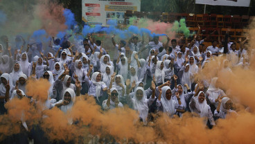 Merayakan Kelulusan Lebih Awal di SMKN 1 Ternate
