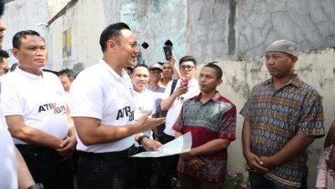 AHY Bagikan 50 Sertifikat Tanah di Gowa Secara Door to Door