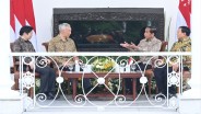 Momen Jokowi dan Lee Saling Kenalkan Pemimpin Baru Indonesia dan Singapura