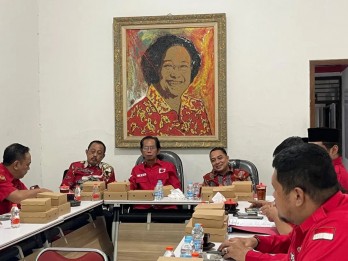 Eri Cahyadi dan Armuji Daftar ke PDIP untuk Pilkada Surabaya 2024