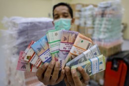 Rupiah Dibuka Menguat ke Rp16.088 Akhir Pekan, Dolar AS Malah Lesu