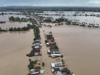 Banjir di Sulawesi Selatan, 14 Orang Meninggal, Ribuan Rumah Terendam