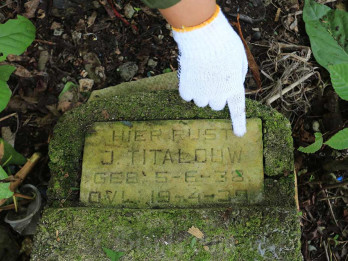 Aksi Pembersihan Makam Situs Sejarah di Aceh Barat
