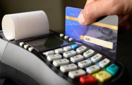 Gesekan Transaksi Kartu Kredit Kembali Tumbuh pada Awal 2024