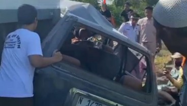 Tabrakan KA Pandalungan Vs Mobil di Pasuruan, Perjalanan Kereta Terganggu
