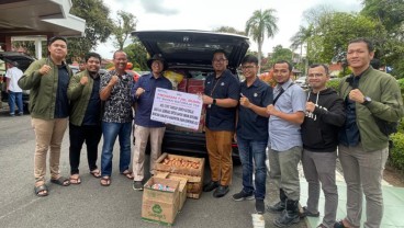Semen Baturaja Salurkan Bantuan untuk Korban Banjir Kabupaten OKU