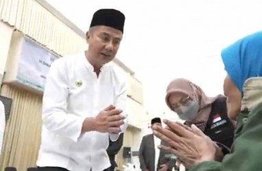 Bey Machmudin Lepas Kloter Pertama Jemaah Haji Jawa Barat