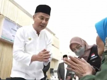 Bey Machmudin Lepas Kloter Pertama Jemaah Haji Jawa Barat