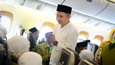 Jemaah Haji Asal Subang Awali Keberangkatan Pertama Dari Embarkasi Kertajati