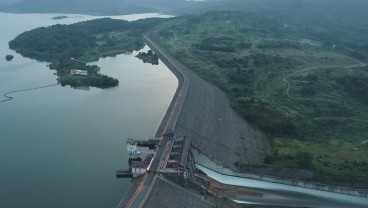 PLTS Bendungan Jatigede Bentuk Komitmen Transisi Energi Hijau