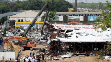 Billboard Raksasa Roboh, 14 Orang Meninggal Dunia di Mumbai India