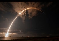 Satelit SpaceX meluncurkan 12 Starlink dari Florida, Amerika Serikat/dok. Tangkapan layar SpaceX