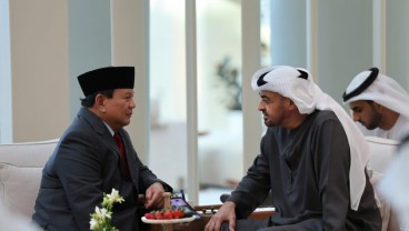 Prabowo Dianugerahi Zayed Medal dari Presiden MBZ