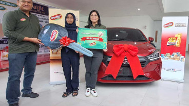 PT Mulia Boga Raya Tbk (MBR) Serahkan Hadiah Utama Berkah Fantaschiz bersama Prochiz 2024