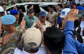 Prabowo Terbang dari Qatar ke Sumbar Salurkan Bantuan untuk Korban Banjir Lahar Dingin