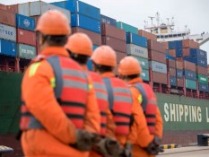 Ekonom Waswas Ekspor RI Bakal Terganggu Kebijakan Tarif Impor Produk China ke AS