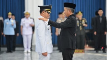 Lantik Wahyu Mijaya Jadi Pj Bupati Cirebon, Bey Minta Pembuktian Ini