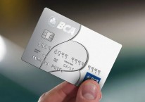 Ilustrasi kartu kredit BCA dengan jenis BCA Everyday Card. Dok. Point Geek.