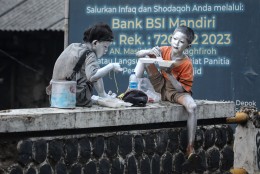 'Hujan Bansos 2025', Anggaran Tahun Pertama Prabowo Capai Rp513 Triliun