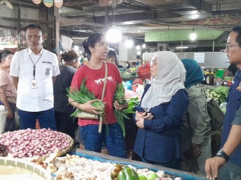 Sidak Pasar KPPU Sumut: Harga Bawang Merah Melonjak, Beras dan Gula Turun