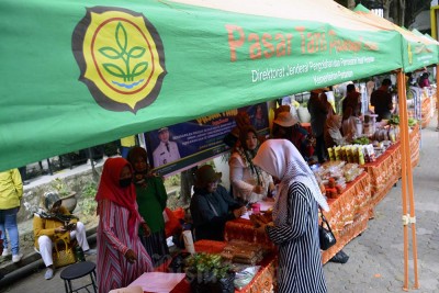 Pasar Tani Pengendalian Inflasi di Makassar