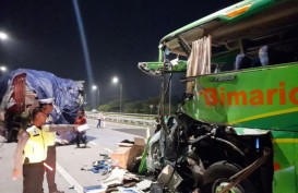 Kronologi Kecelakaan Bus Rombongan Siswa SMP Malang Tabrak Truk di Tol Jombang