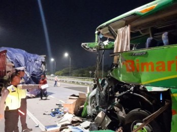 Kronologi Kecelakaan Bus Rombongan Siswa SMP Malang Tabrak Truk di Tol Jombang