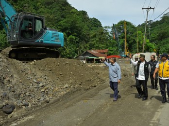 Pengendara Jangan Nekat! Perbaikan Jalan Nasional di Lembah Anai Diperkirakan Tuntas Juli 2024