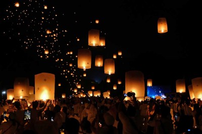 Ribuan Lampion Kedamaian Hiasi Langit di Candi Borobudur Saat perayaan Hari Raya Tri Suci Waisak