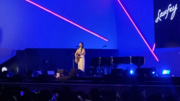 Laufey Bawa Kejutan Spesial di Hari Pertama Java Jazz Festival 2024