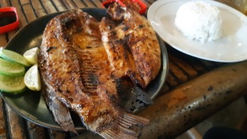 Menjajal Gurihnya Ikan Bakar Lengkong, Alternatif Kuliner di Bandung