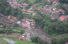 Peledakan Batu Material Bencana Alam Sumbar Libatkan Tim Tambang Semen Padang