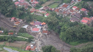 Peledakan Batu Material Bencana Alam Sumbar Libatkan Tim Tambang Semen Padang