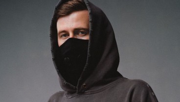 Alan Walker Ungkap Alasan Terbang ke Medan Temui Guru Viral