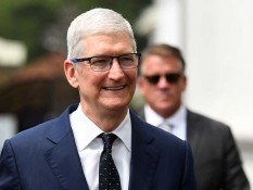 Tim Cook Full Senyum, Penjualan Apple di China Melonjak 52% April 2024