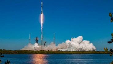 Perbandingan Harga Internet Satelit Lokal vs Starlink, Bagai Bumi Langit!