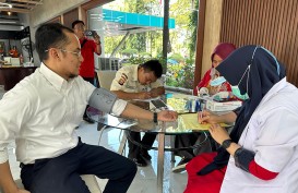Bersama Pemprov Sulawesi Selatan, Pegawai PLN Donorkan Darah