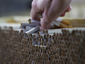 Industri Tembakau Kontraksi Dibanjiri Rokok Ilegal Asing