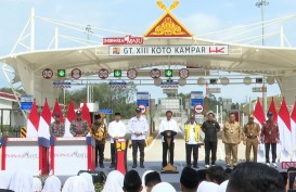 Hubungkan Riau-Sumbar, Jokowi Resmikan Jalan Tol Bangkinang-XIII Koto Kampar