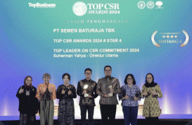 Melalui Bisnis Berkelanjutan, Semen Baturaja Raih Penghargaan TOP CSR Awards 2024