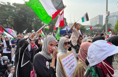 Potret Haru Aksi Bela Palestina di Depan Kedutaan Besar AS