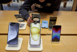 Pengguna iPhone Rela Habiskan Uang Lebih Banyak daripada Pengguna Android