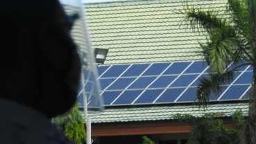 Makassar Mulai Pasang Panel Surya di 250 Sekolah