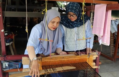 Jelajah UMKM: Trah Istana Maimun Menjaga Kekayaan Tenun Warisan Melayu Deli