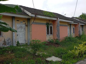 Penampakan Rumah Subsidi Terbengkalai di Cikarang 'Bak Rumah Hantu'