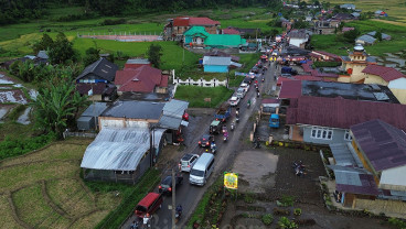 Kemacetan di Jalan Alternatif Padang - Bukittinggi